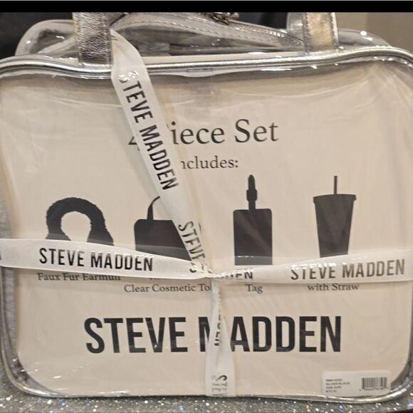 Steve Madden 4 Pc Gift Set Earmuff,clear Tote,luggage Tag  Steve Madden 4-PC Rhinestone Tumbler, Tote Bag, Luggage Tag, & Ear Muff Gift Set